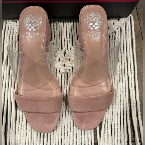 Vince Camuto Sandal - Picture 2 of 5